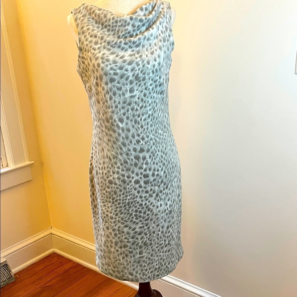 J. McLaughlin Leopard Print Sheath Dress Size XS Gray/White Sleeveless Zip Back